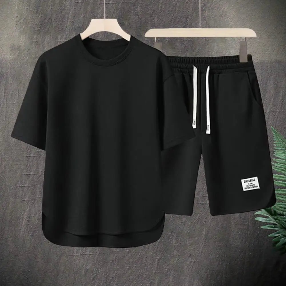 Completo Estivo Casual da Uomo – Comfort e Stile per Ogni Giornata