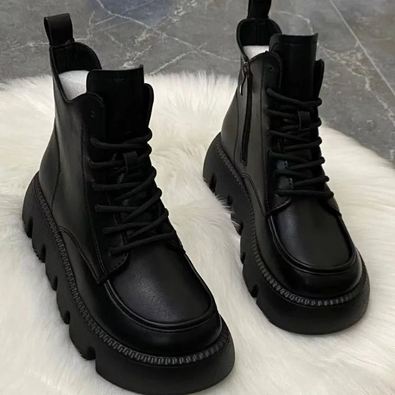 Botines militares de mujer con plataforma, cordones y cremallera