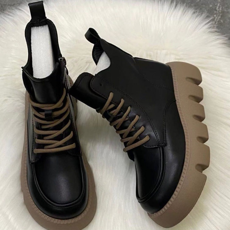 Botines militares de mujer con plataforma, cordones y cremallera