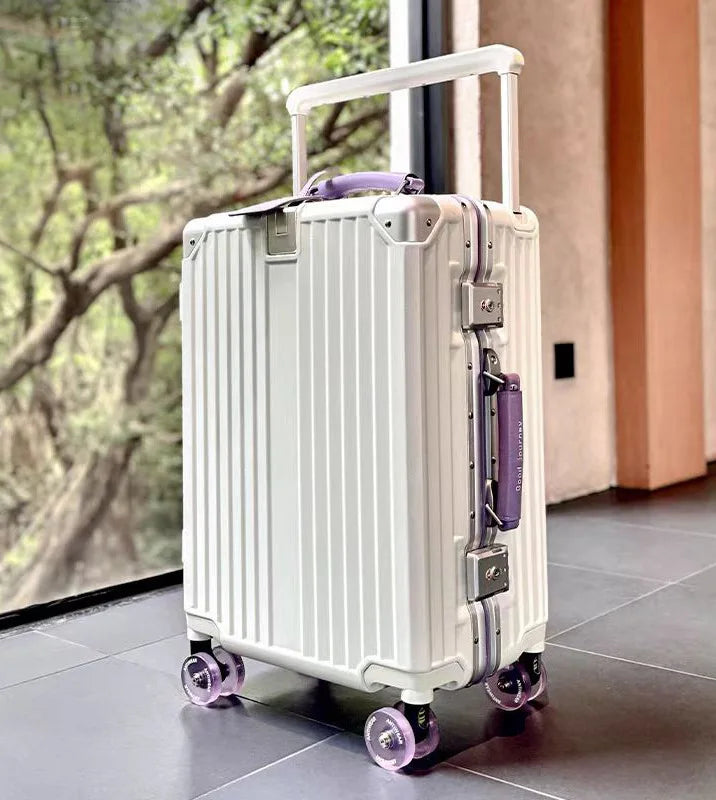 Valencia Voyager Hard Case Luggage
