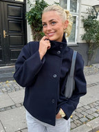 Giacca Corta Donna Elegante con Collo Alto