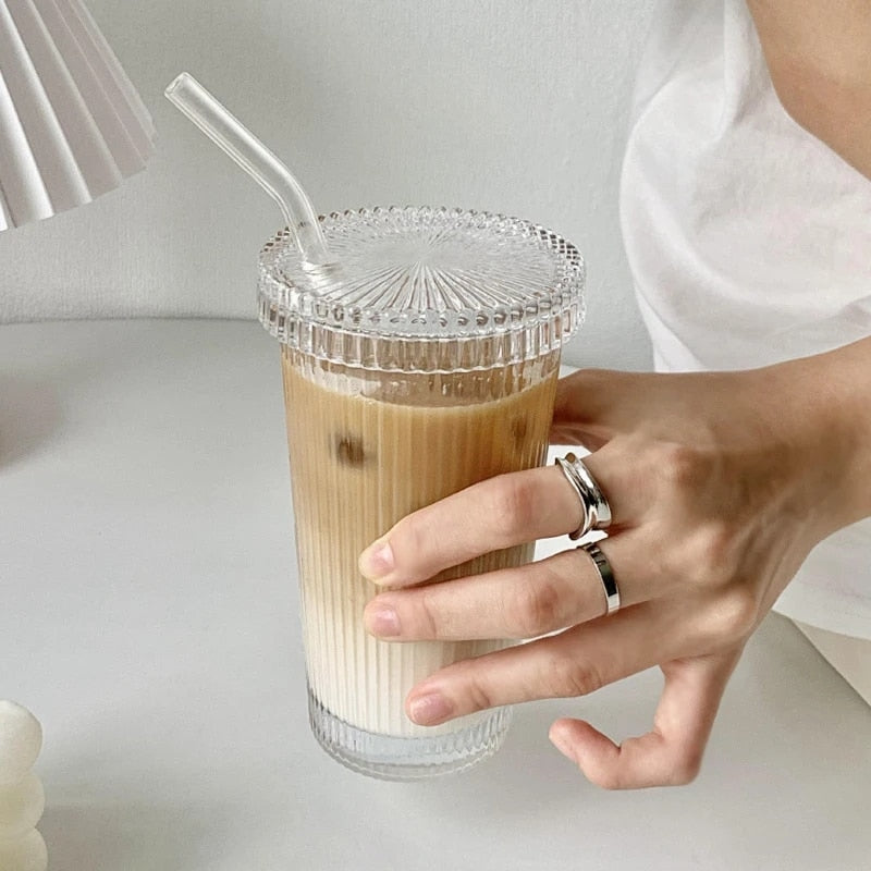 Bicchiere da Bere Stiloso con Design Moderno