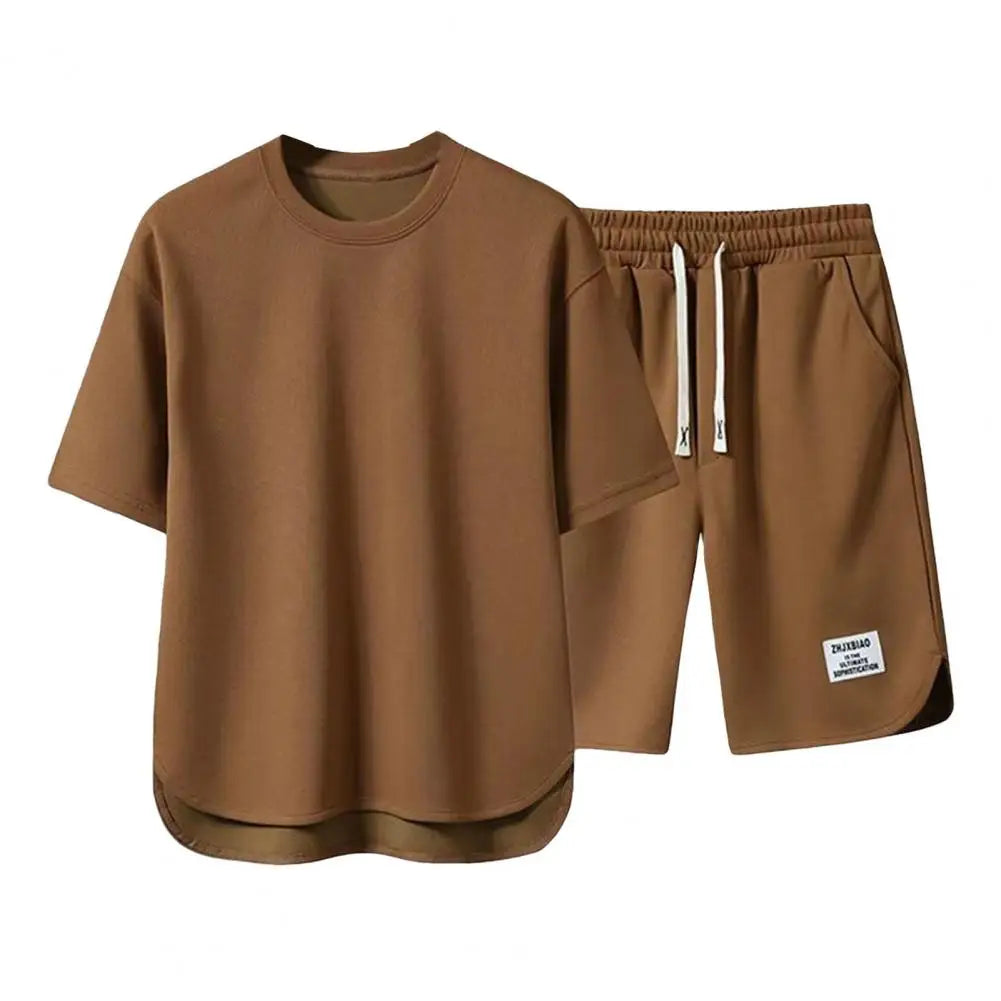 Completo Estivo Casual da Uomo – Comfort e Stile per Ogni Giornata