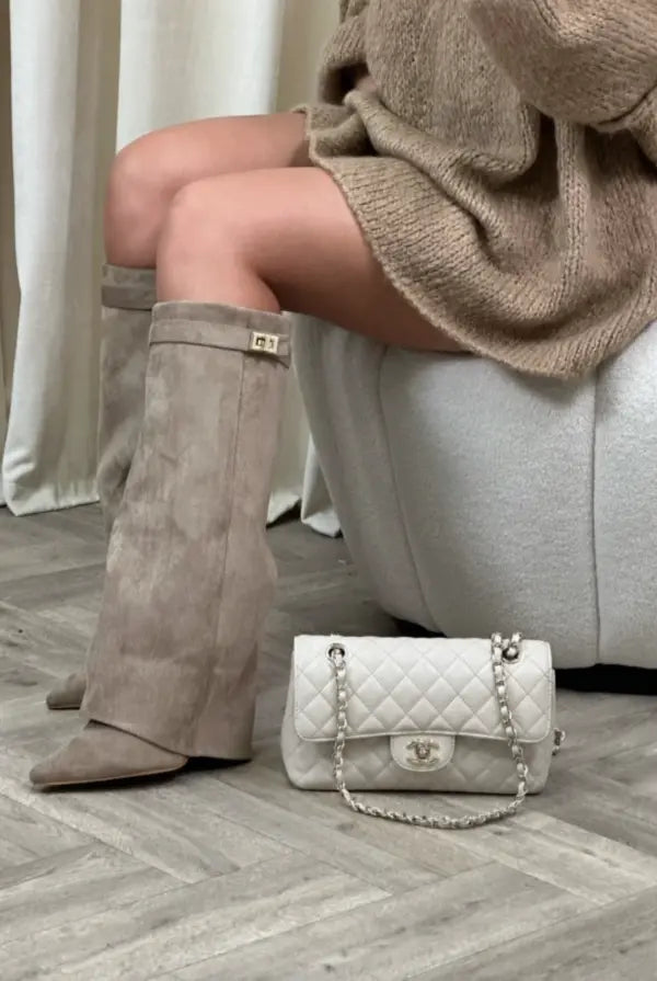 Stivali Alti Donna in Pelle o Camoscio con Tacco Elegante