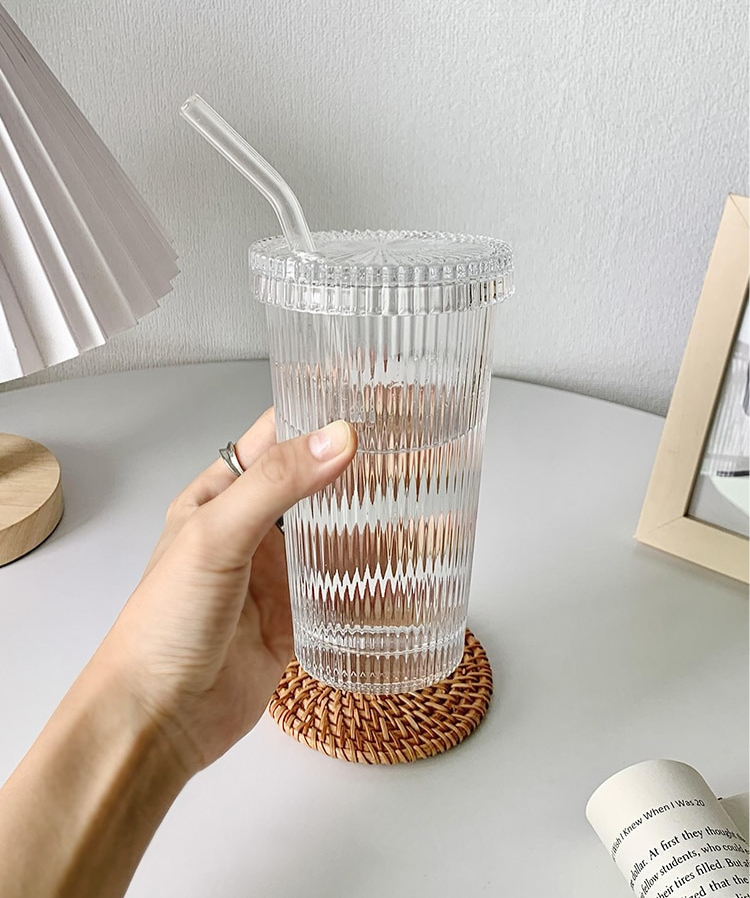 Bicchiere da Bere Stiloso con Design Moderno