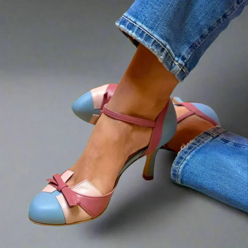 Zapatos de salón de mujer con lazo y tacón medio