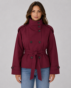 Gabardina corta para mujer con cinturón