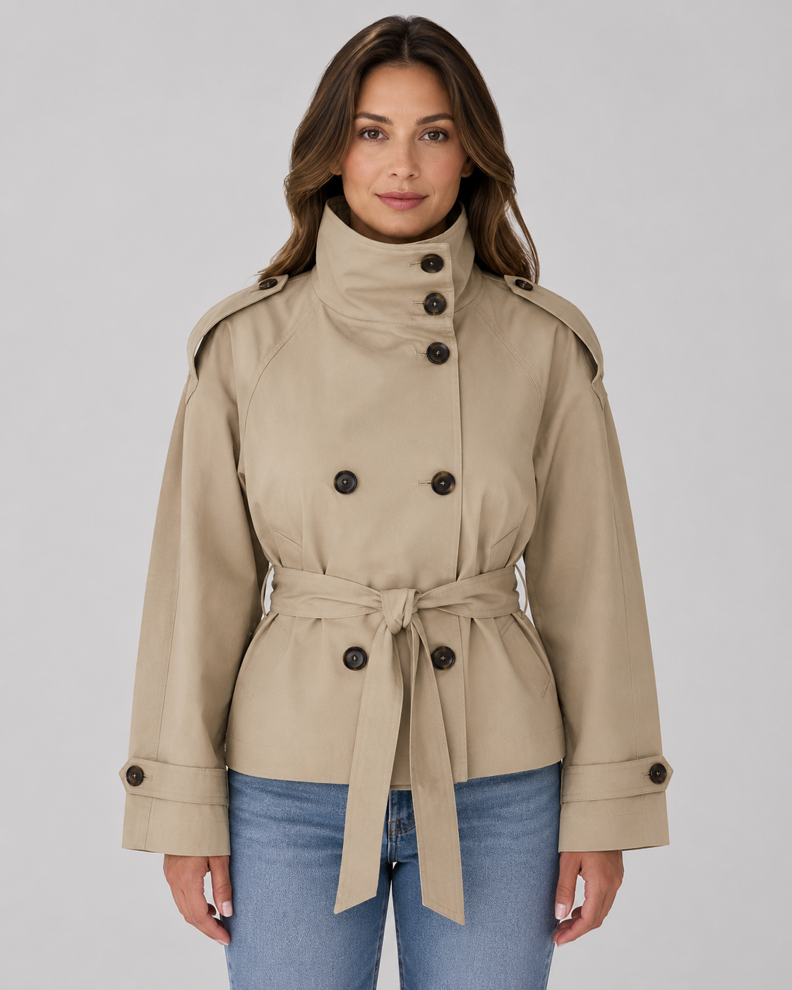 Gabardina corta para mujer con cinturón