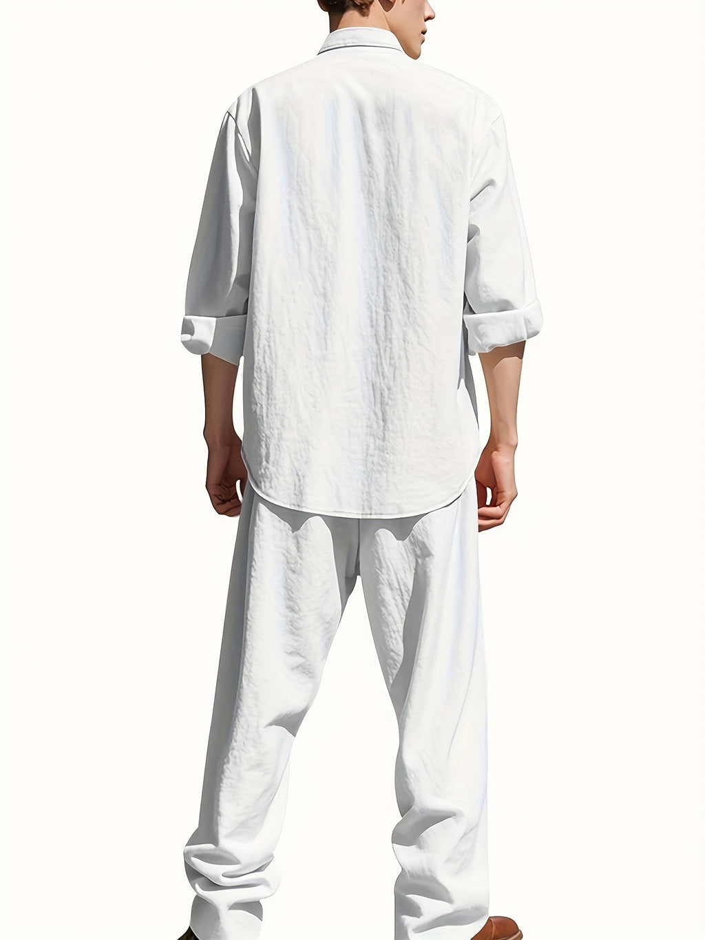 Conjunto completo de hombre de lino con camisa de cuello alto y pantalones