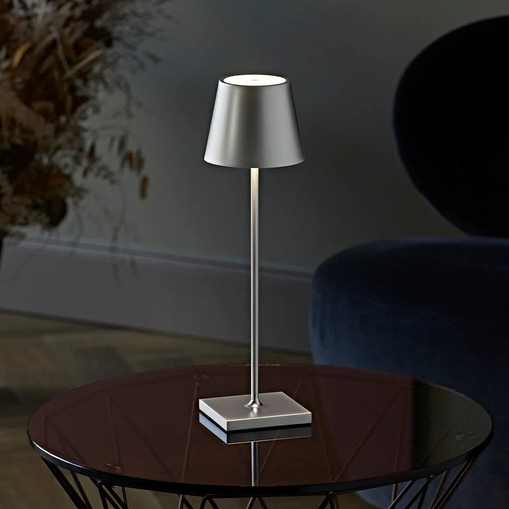 Lampada da tavolo lunga dimmerabile - LumiLuxe