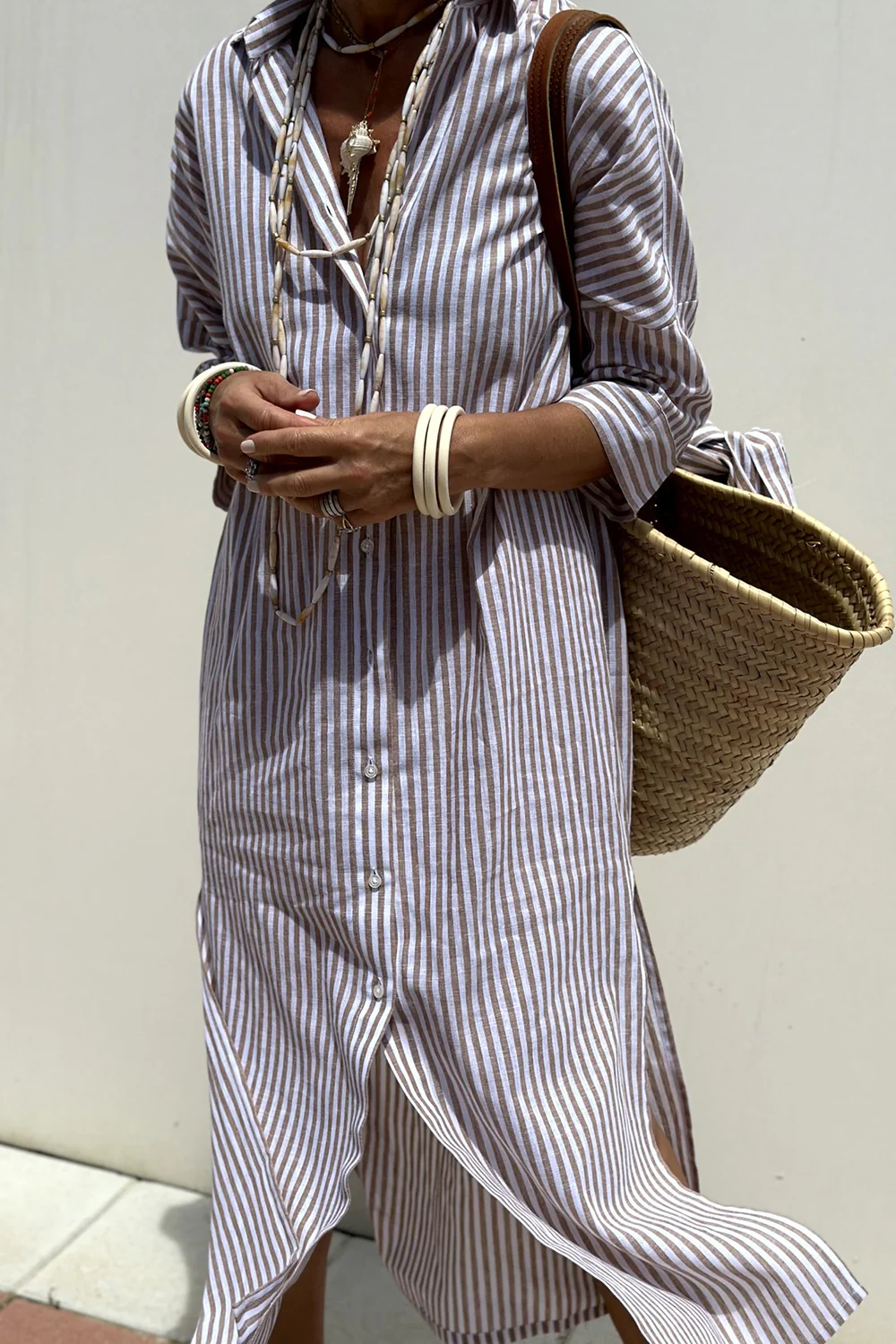 Abito V-Collo Silhouette Eleganza Lussuosa
