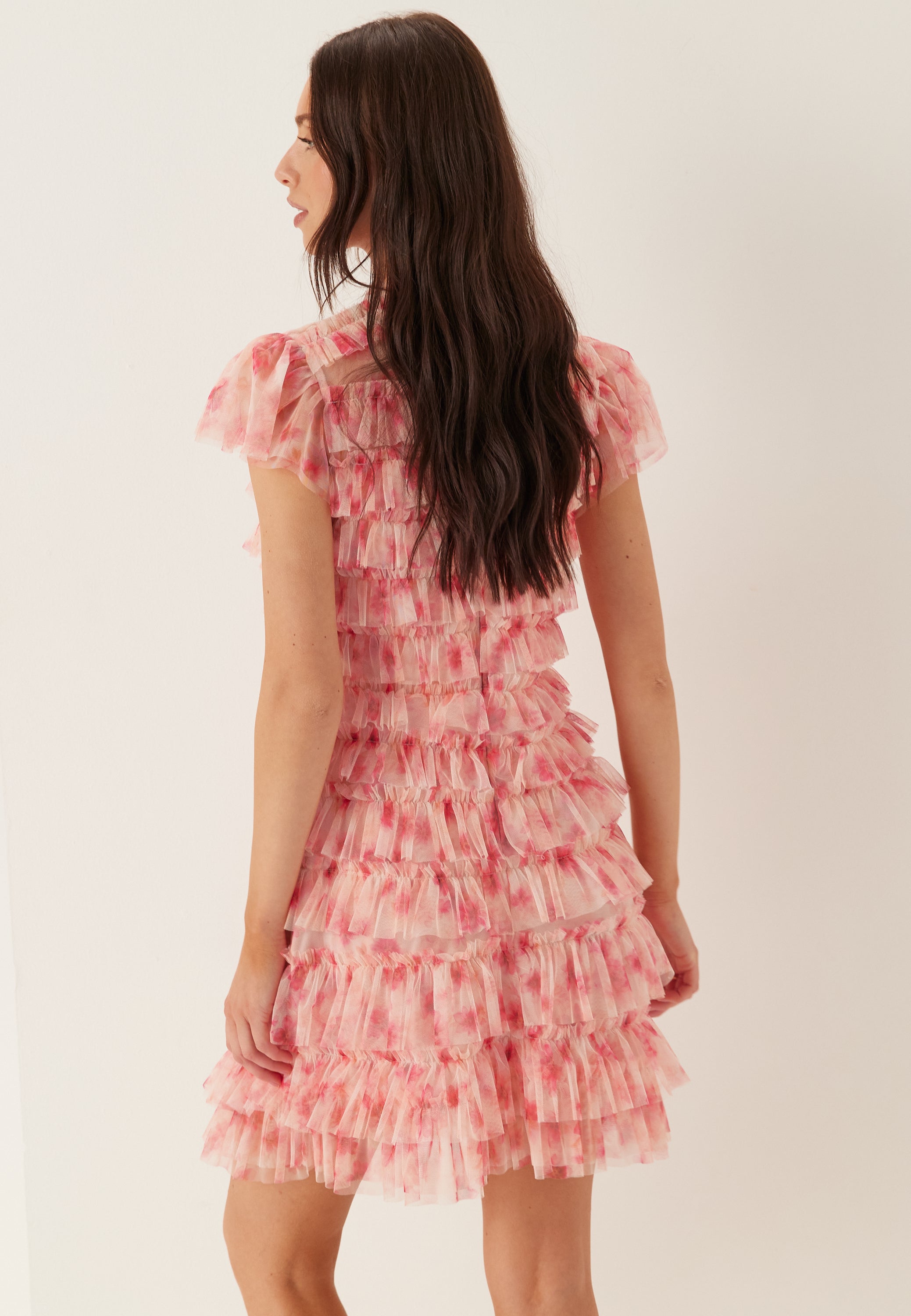 Abito Mini in Tulle con Collo Alto e Volant a Strati