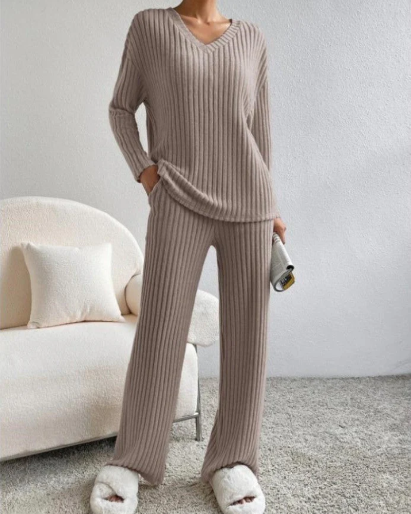 Completo Lounge Donna a Coste con Scollo a V