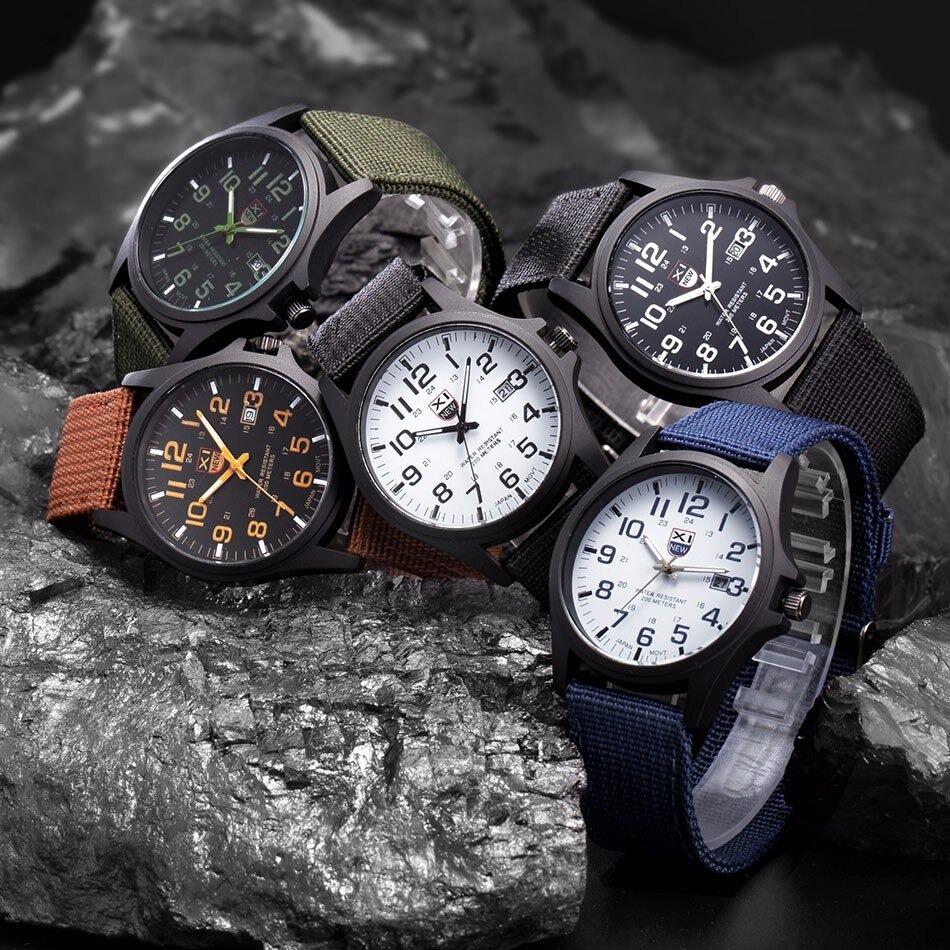 Orologio Tattico Illuminato - Perfetto per Sfide Quotidiane e Avventure all'Aperto