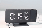 Orologio Alarmur con Display LED - Proiettore a 180° e Caricatore USB