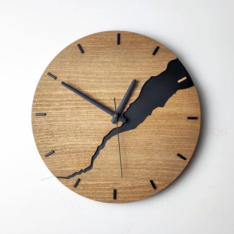 Orologio da parete di lusso in legno