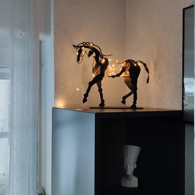 Ferro – Figura di Cavallo Fatta a Mano