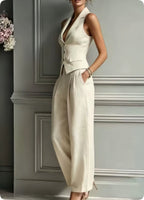 Ensemble femme avec gilet et pantalon de tailleur