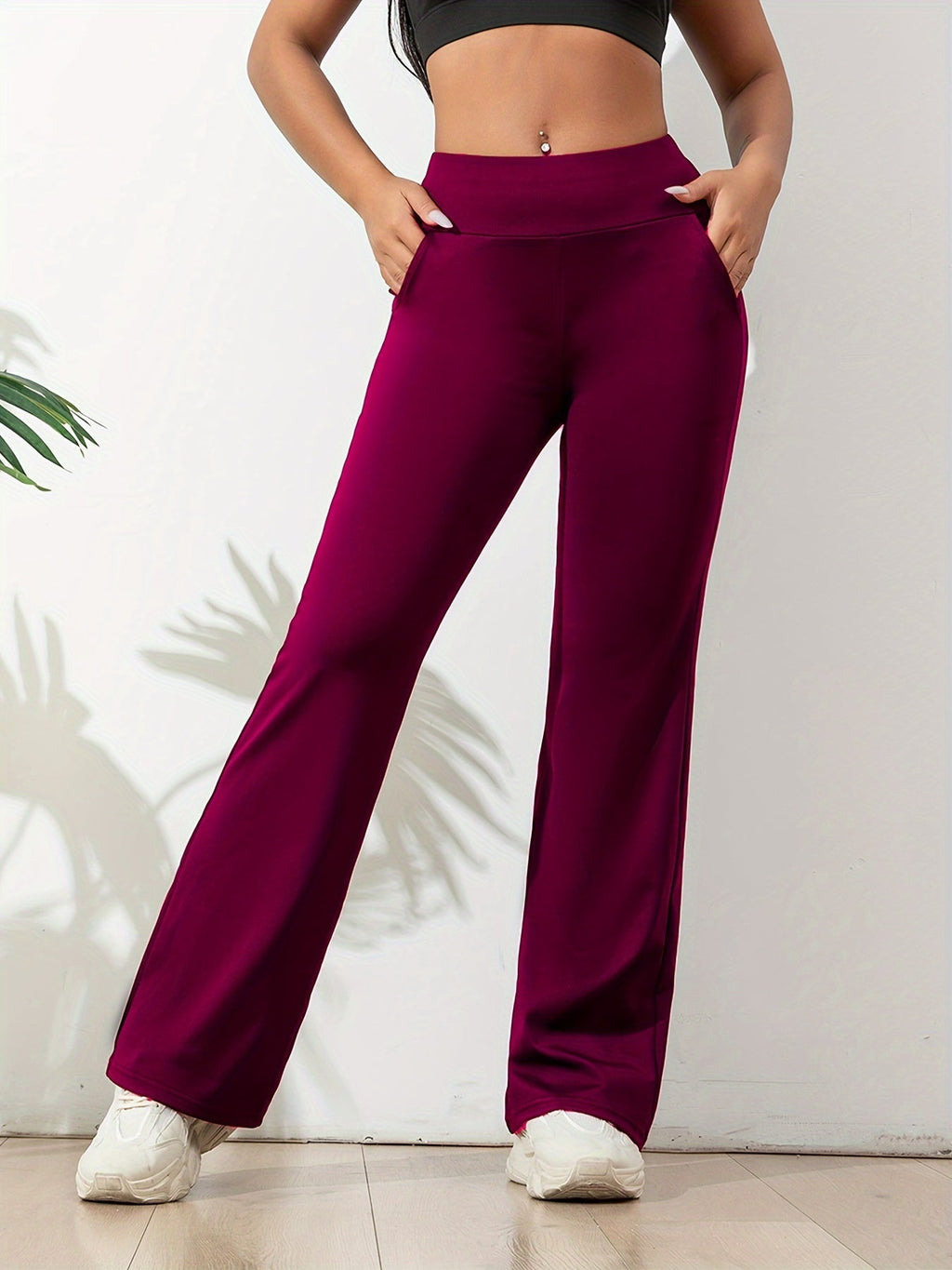 Pantalon de sport femme extensible à pattes d’éléphant – Confortable et moderne, de couleur unie