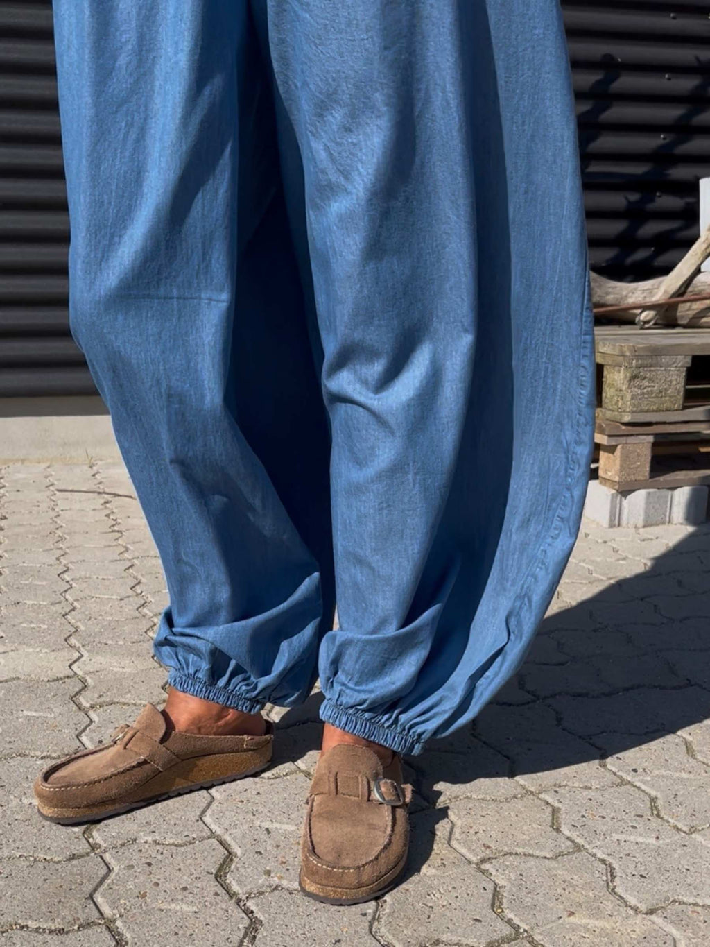 Pantaloni Venca con Vestibilità Ampia e Vita Elastica