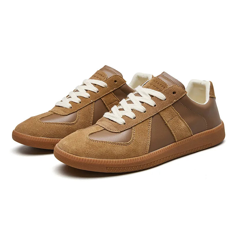 Sneakers Uomo Retro con Pannelli a Contrasto e Lacci – Stile Vintage e Comfort