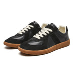 Sneakers Uomo Retro con Pannelli a Contrasto e Lacci – Stile Vintage e Comfort