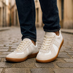 Sneakers Uomo Retro con Pannelli a Contrasto e Lacci – Stile Vintage e Comfort