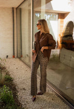 Pantaloni Donna a Vita Alta con Stampa Fantasia – Gamba Dritta Elegante e Moderna