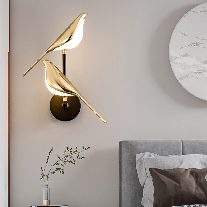 Moderne Væglampe til Fugle - AviaryGlow
