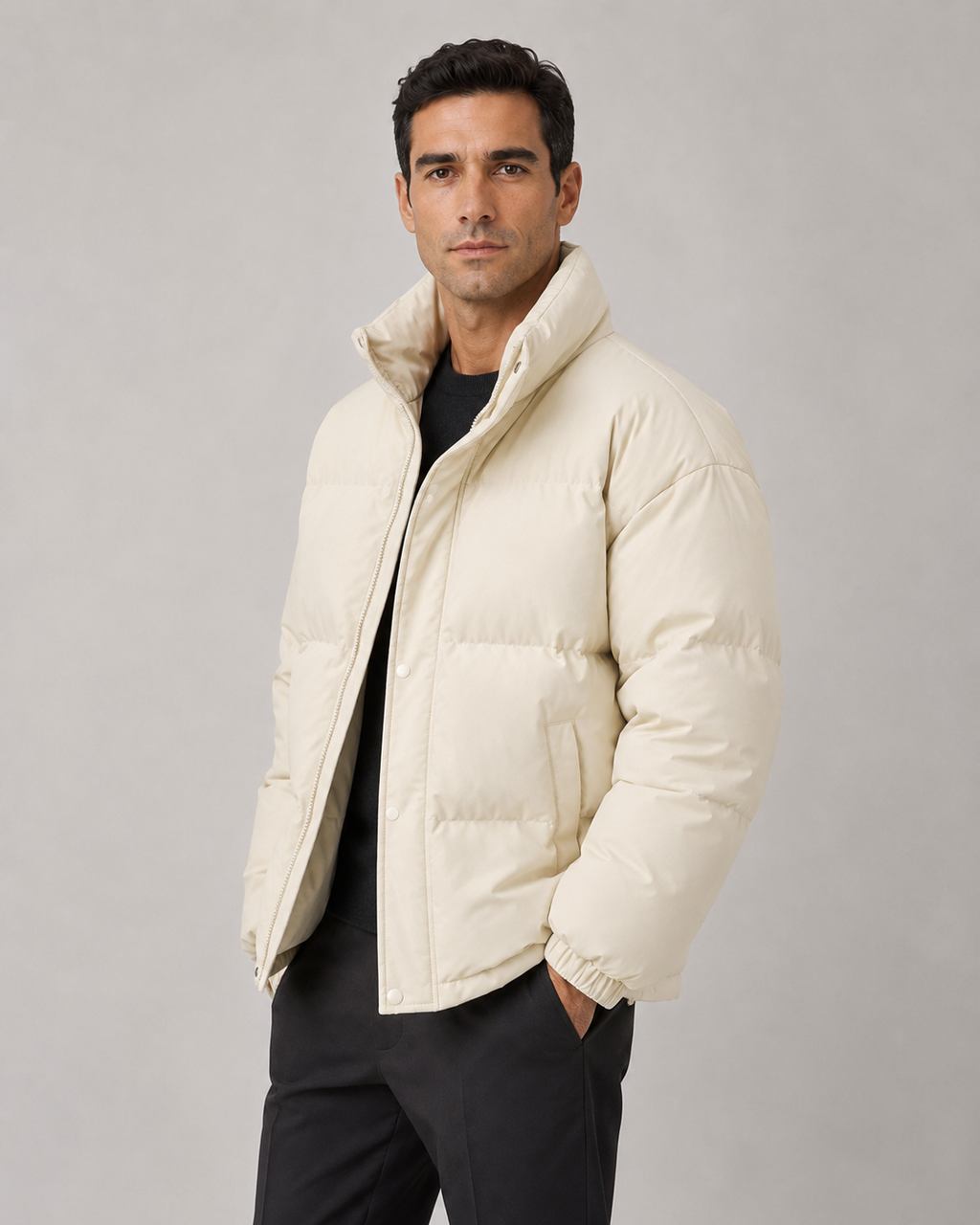 Plumífero de invierno oversize de hombre con cuello alto