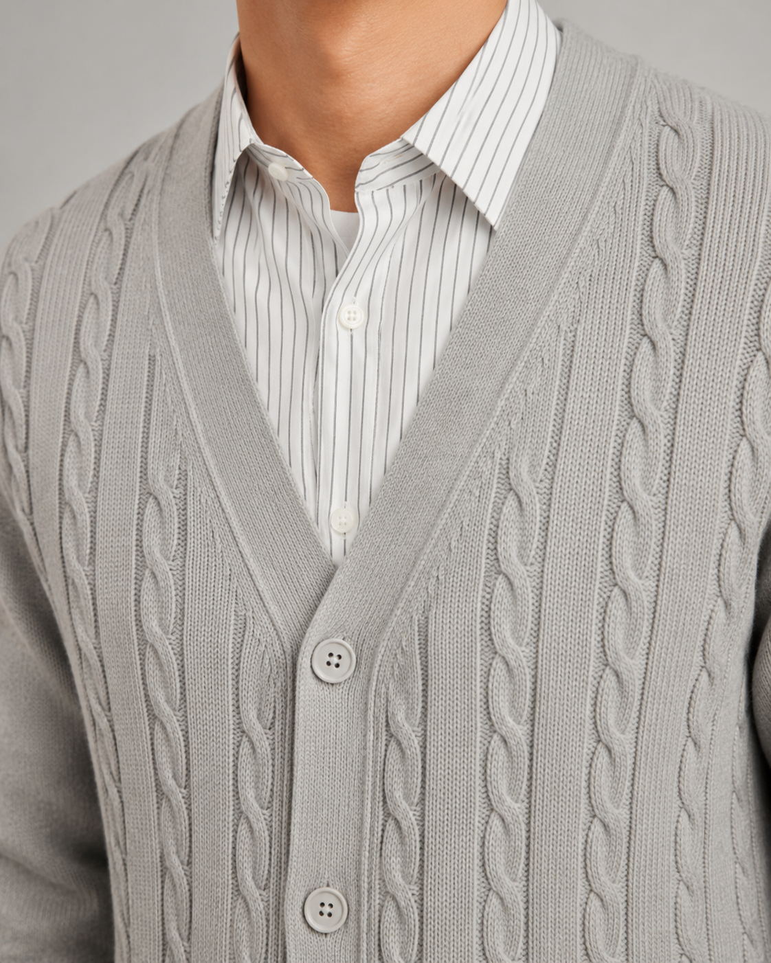 Cardigan Uomo con Scollo a V in Maglia a Trecce