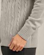 Cardigan Uomo con Scollo a V in Maglia a Trecce