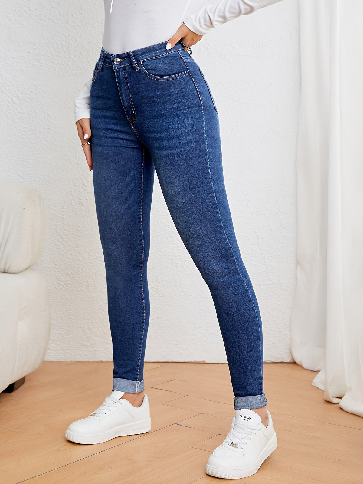 Jeans ajustados para mujer de tiro alto - denim elástico de corte slim