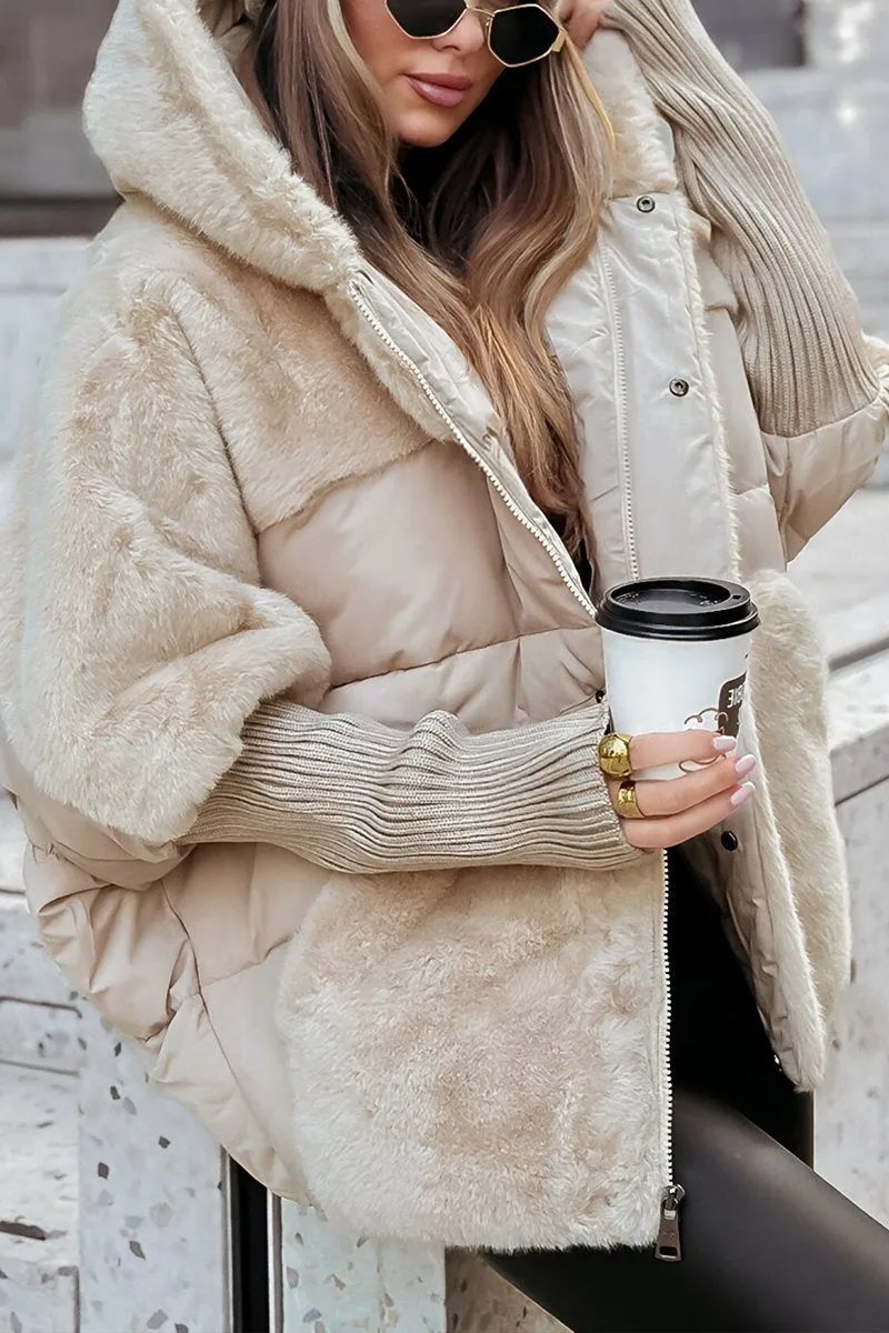 Piumino Oversize Donna con Pelliccia Sintetica e Cappuccio