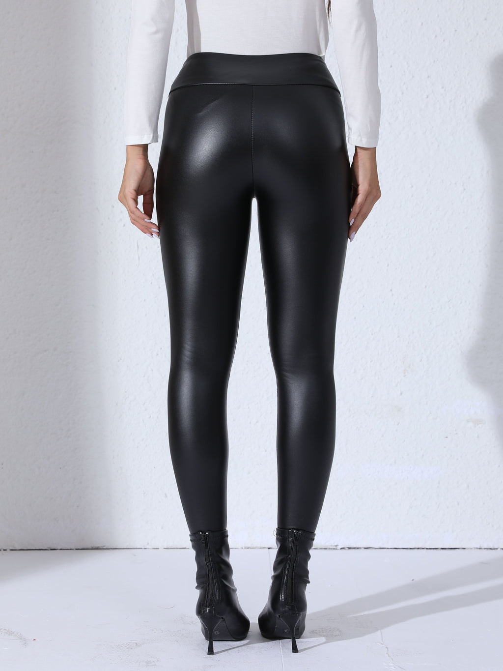 Leggings Donna in Ecopelle PU a Vita Alta – Elasticizzati e Aderenti