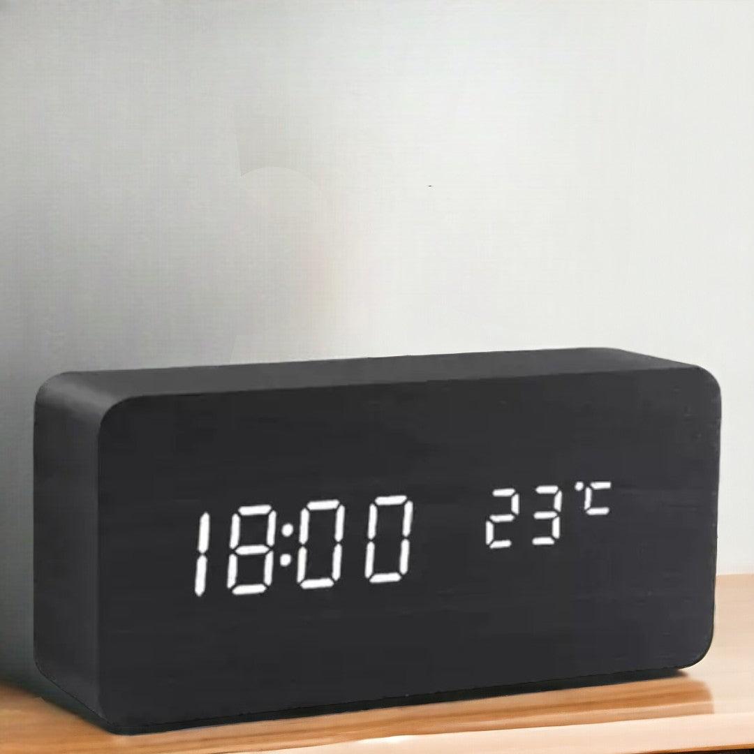 Sveglia LED Controllata da Voce – Design Elegante per un Arredamento Minimalista
