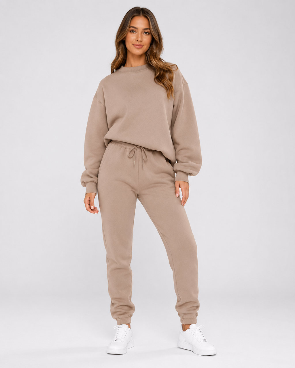Chándal oversize de mujer con sudadera y joggers