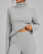 Completo Donna in Maglia a Coste con Dolcevita