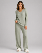 Completo Donna in Maglia a Coste con Scollo a V