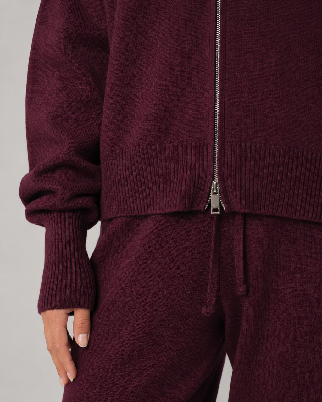 Cardigan Donna in Maglia con Zip e Collo Alto